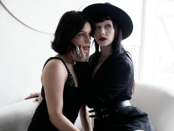 Guide Ultime : Sélectionner des Accessoires en Cuir pour Élever Votre Style Automnal