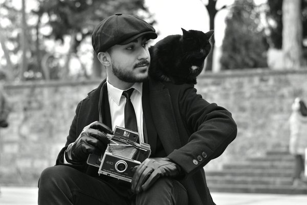 Le Voyage Envoûtant à Travers les Âges du Parfum